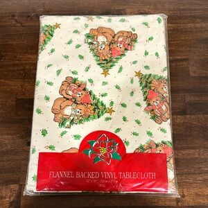 Vintage Town & Country Flannel Backed Vinyl Oval Tablecloth Christmas Bears
